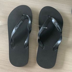 NWT Elmwood Spa Flip Flops